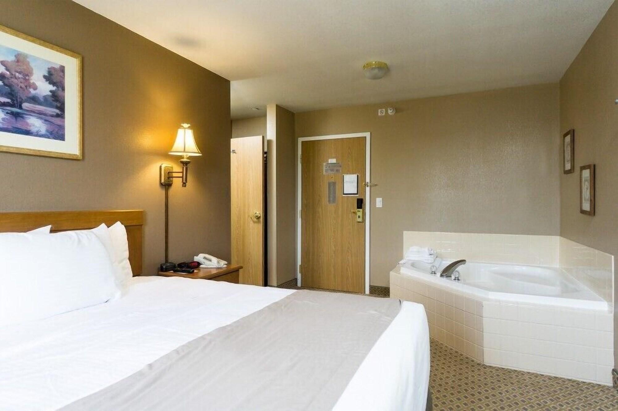 Baymont By Wyndham Jacksonville Exterior photo